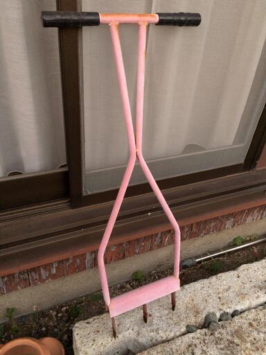 芝生エアレーション スパイキング キシボシ Gs ゴールデンスター ローンスパイクjr 道具 ピンク 芝生手入れ 穴あけ 掘削 ぷりん 世田谷のその他の中古あげます 譲ります ジモティーで不用品の処分