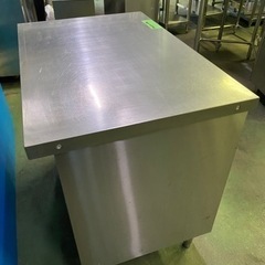 業務用ステンレスキャビネット 900x600x800