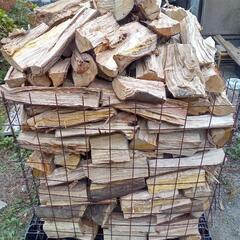 ●引取者決定●規格外 未乾燥 コロ 薪 広葉樹 1パレット分 薪ストーブなどに