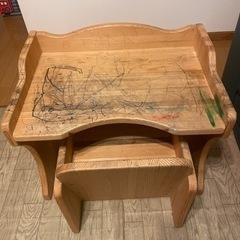 国産　木のお絵かき机と椅子のセット