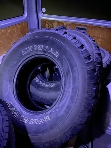 ランクル　マットタイヤ　315 75 16