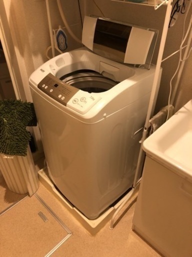 ハイアール　全自動電気洗濯機　JW-K70M