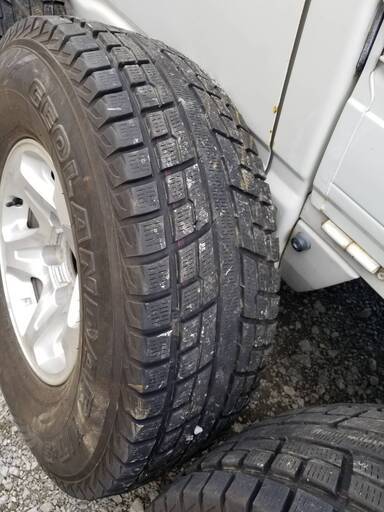 スタッドレスタイヤ YOKOHAMA GEOLANDAR 285 人気 /75R16  