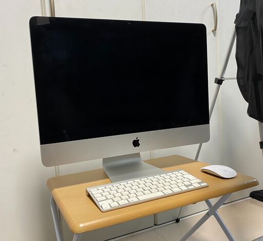 【ジャンク】iMac 2010 21.5inch 内部HDDにS.M.A.R.Tエラーあり　SSD換装用に是非