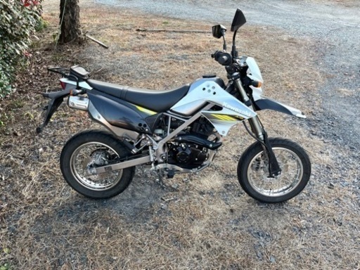 62.  カワサキ　Dトラッカー　小型　バイク　125cc  車体　 62. カワサキ Dトラッカー 小型 バイク 125cc 車体 【公式通販】
