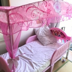 レア！プリンセスキャノピー付子ども用ベッド