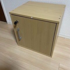 木製の金庫（鍵付きボックス）