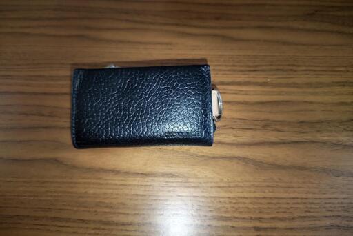 CALVIN KLEIN 小物入れキーホルダー付き