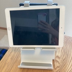 utlhm iPadスタンド