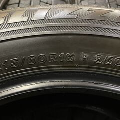 BS BLIZZAK VRX 215/60R16 16インチ スタッドレス 4本 クラウンロイヤル マークX ティアナ audi/Q2等　(TH497)クレジットカード QRコード決済可能
