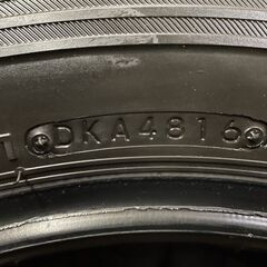 BS BLIZZAK VRX 215/60R16 16インチ スタッドレス 4本 クラウンロイヤル マークX ティアナ audi/Q2等　(TH497)クレジットカード QRコード決済可能