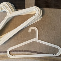 【IKEA】白ハンガー(お譲り先が決まりました)