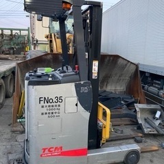 TCMバッテリーフォークリフト1トン 年：2009