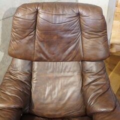 北欧ノルウェーのメーカーEKORNES(エコーネス)社のストレスレスチェアー レノ(M)です！！リビングはもちろんシアタールームなどにおススメの北欧デザインのパーソナルチェア♪BJ431