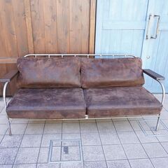 Journal Standard Furniture(ジャーナルスタンダードファニチャー) のLAVAL(ラバル)2人掛けソファ！ヴィンテージ加工のアイアンフレームとレザーの風合いが男前な2Pソファ♪BK101