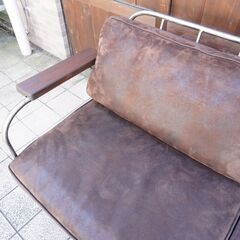 Journal Standard Furniture(ジャーナルスタンダードファニチャー) のLAVAL(ラバル)2人掛けソファ！ヴィンテージ加工のアイアンフレームとレザーの風合いが男前な2Pソファ♪BK101