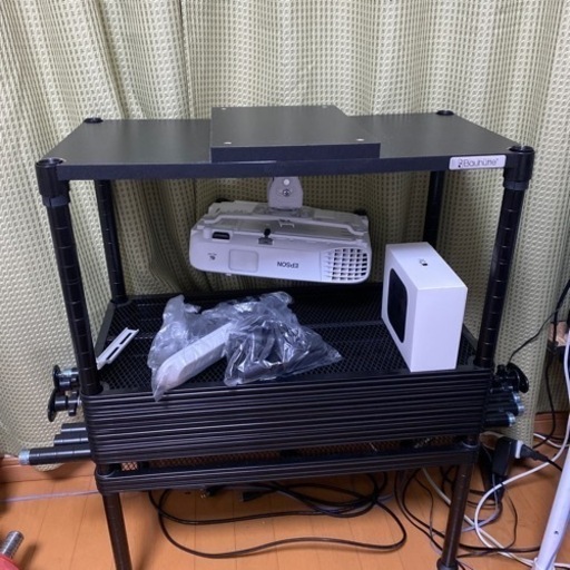 プロジェクターラック