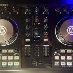 DJ コントローラー Traktor Kontrol S2