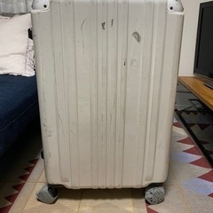 キャリーバッグ　スーツケース　キャリーケース
