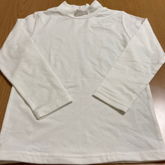 サイズ110 白のタートルネック　シャツ