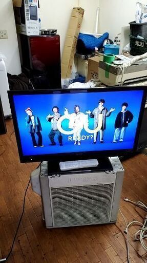 シャープ32型液晶テレビ2012年。