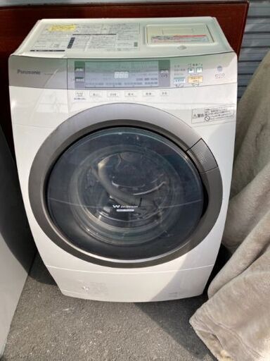 パナソニックドラム式洗濯機。2010年。