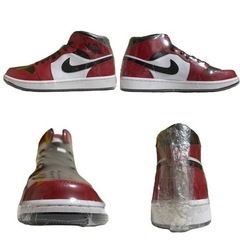 NIKE AIR JORDAN 1 MID CHICAGO BLACK TOE