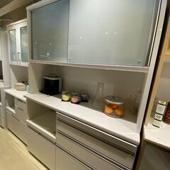 宇都宮でオシャレな家具を探すなら『オトワリバース！』レンジボード 食器棚 キッチン収納 収納棚 白 松田家具 中古品③