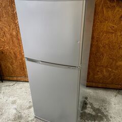 Q0806 アクア 冷蔵庫 137L 2013年