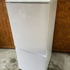 Q0808 シャープ 冷蔵庫 137L 2015年