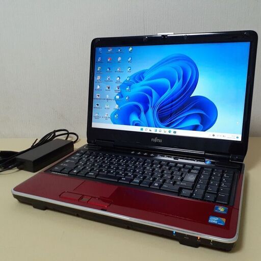 直接販売　Windows11　☆SSD搭載で快適☆　FUJITSU　BIBLO　15インチ  i5　Wi-Fi　マルチ