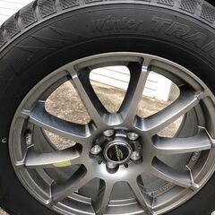 スバル新型XV用スタッドレスタイヤ 225/60R17 引取り手渡し希望