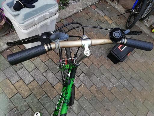 クロスバイク スイス製 titan hi-tension oria 緑 7段 570mm 引取限定