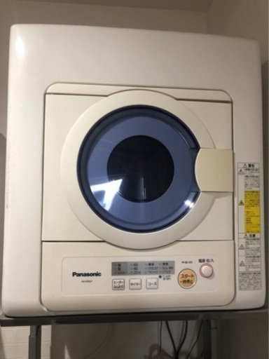 【取引中】Panasonic 電気衣類乾燥機　NH-D502P  ラック付き