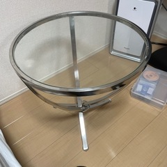 円形ガラステーブル