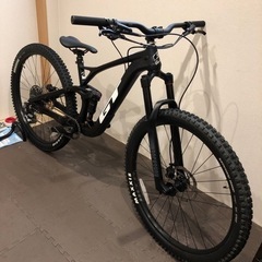 【ネット決済・配送可】GTセンサー カーボン エリート MTB2...