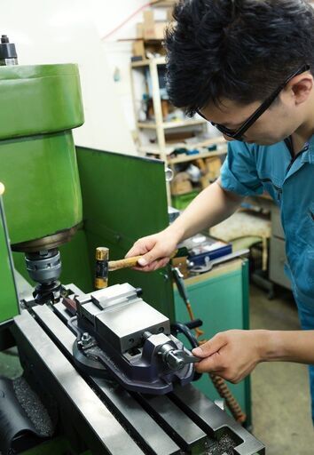 住宅用アルミサッシの製造のお仕事です ラルスcorp 津のその他の正社員の求人情報 株式会社ラルスコーポレーション ジモティー