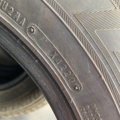 スタッドレスタイヤ　205\\65\\R16 2020製造