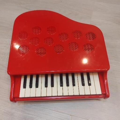 おもちゃのピアノ カワイ ミニピアノ P 32 赤 Kawai のミニピアノ たまご 印西牧の原の子供 用品の中古あげます 譲ります ジモティーで不用品の処分