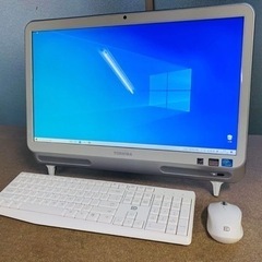 TOSHIBA製　デクストップパソコン！　美品　ワイヤレス　新品！