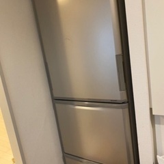早い者勝ち！一年未満 美品 シャープ SHARP 両開き冷蔵庫 SJ-W352D-N