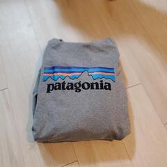 PatagoniaパーカーグレーL