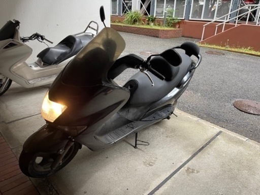 YAMAHA マジェスティ125FI インジェクション　コマジェ　人気125cc