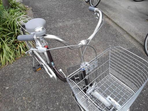 中古自転車１７４６　前後タイヤ新品！　ブリヂストン　C260TP　２６インチ　ギヤなし　LEDオートライト　アルミフレーム　ハンドルロック　ステンレス部品多用