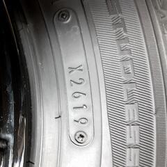 12/13処分予定スタッドレスタイヤ13インチアルミホイール付き4本セット