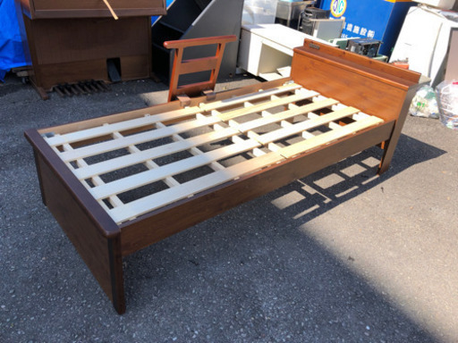 シングルベッド‼️木製フレーム‼️