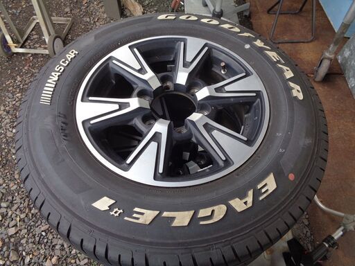 ハイエース　ラジアルタイヤ　グットイヤー　195/80Ｒ15　　バリ山８㎜近い　アルミホイール付き ハイエース ラジアルタイヤ グットイヤー 195/80R15 バリ山8㎜近い