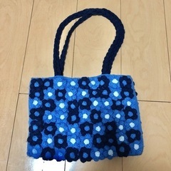 【無料★】毛糸花柄編み込みトートバッグ　青色 