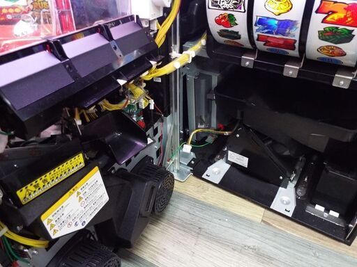 動作確認済み 大都技研 5号機 押忍!サラリーマン番長 コイン不要機付き