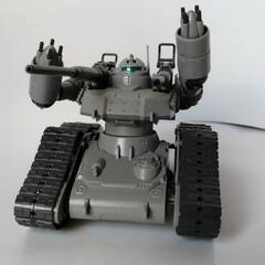 戦車型変身機動ロボット